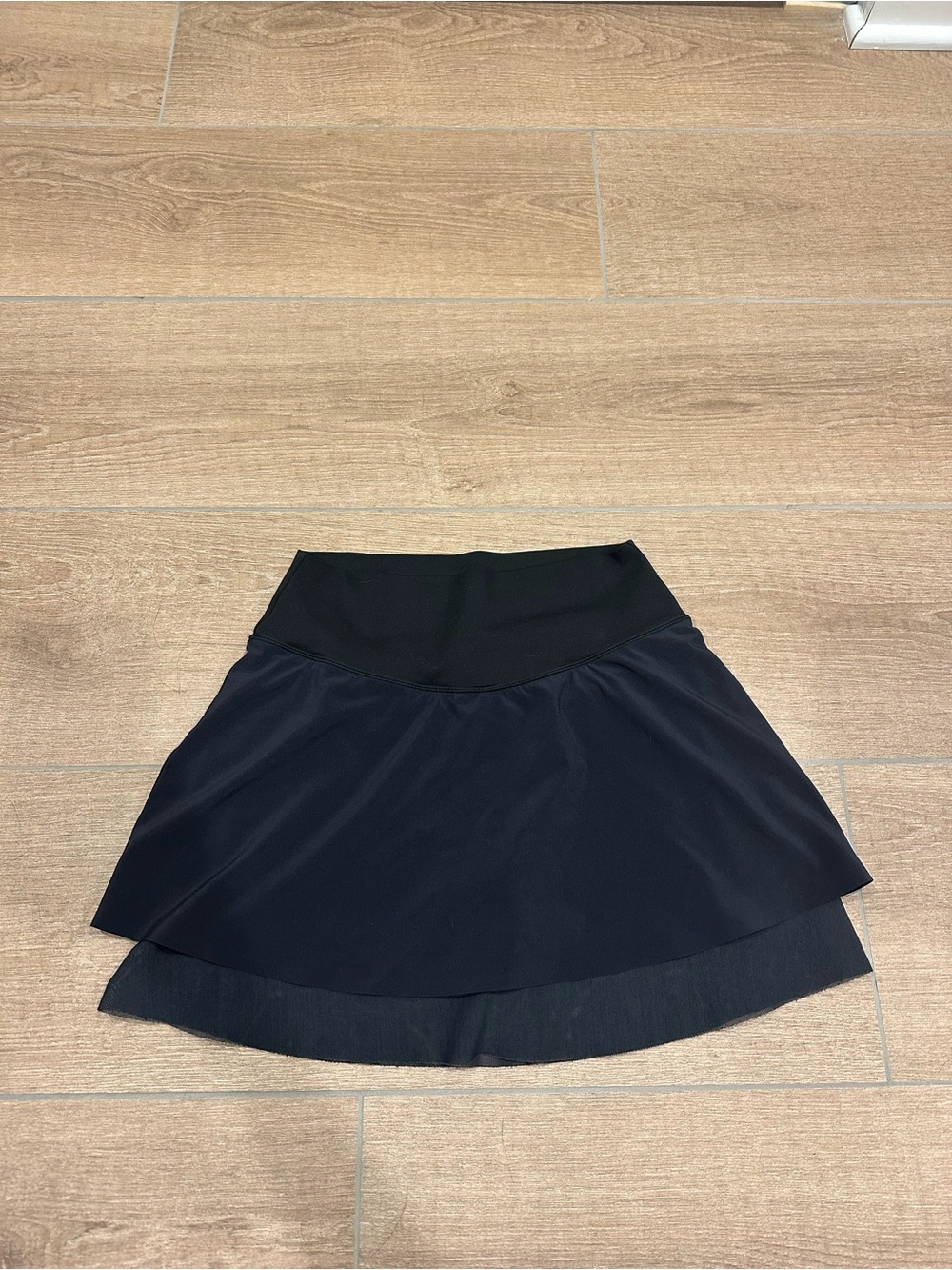 Vuori Hot Mesh Skirt